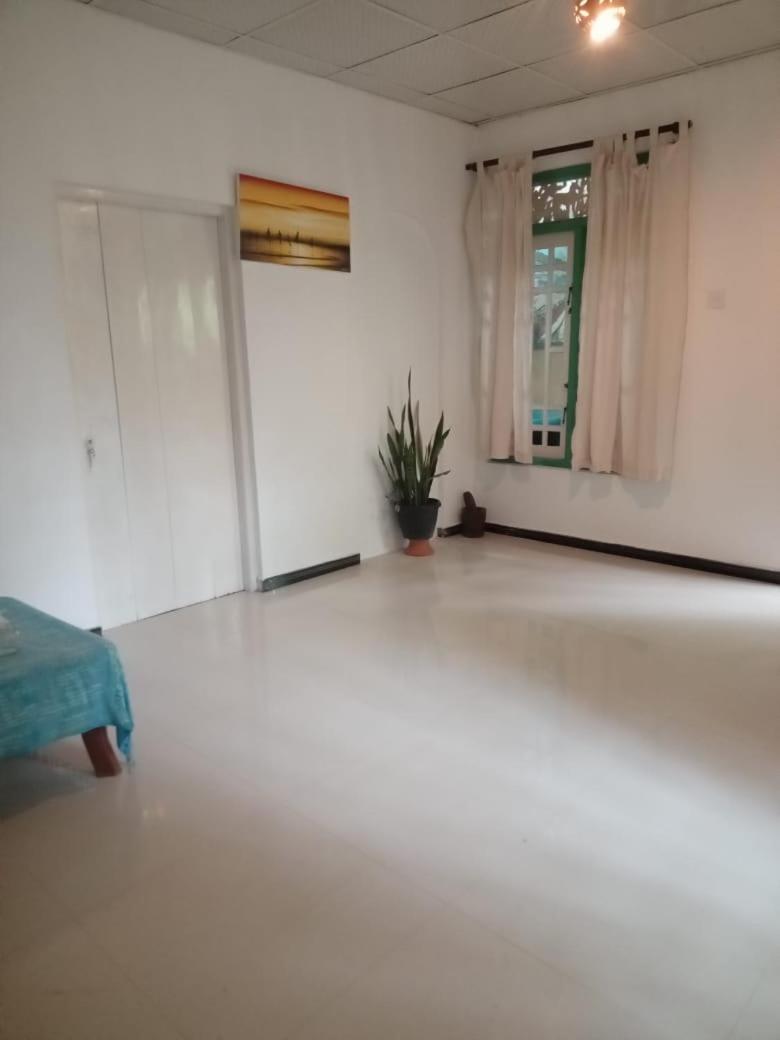 Hiriketiya Mahi Surf Apartment Диквела Екстериор снимка